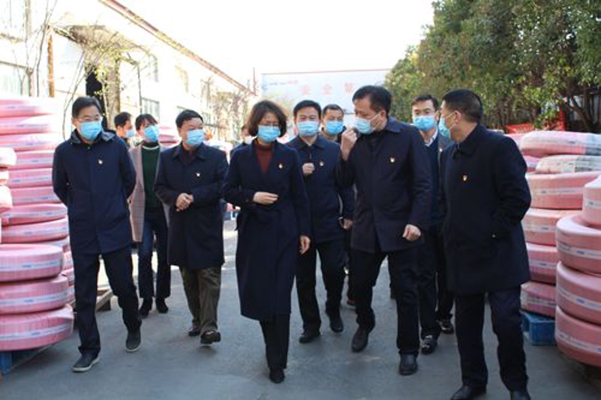 曼亿科技服务